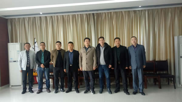 宜都市招商局领导莅临77779193永利光电参观考察
